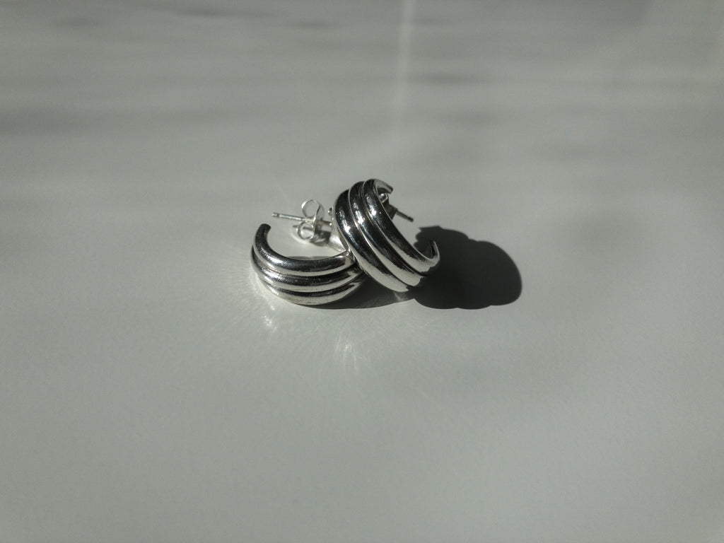 Dream Ripple Hoop Earring image 2